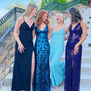 Adorable prom dress!